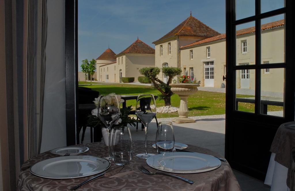 Le Logis Du Pere Ξενοδοχείο Saint-Coutant-le-Grand Εξωτερικό φωτογραφία